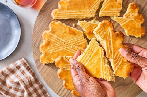 Breaking apart a piece of Broyé Du Poitou. - select to zoom